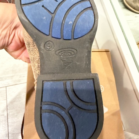 Twister Kids Brown and Blue Western Boots size 9 like new condition worn 2x - Picture 11 of 11